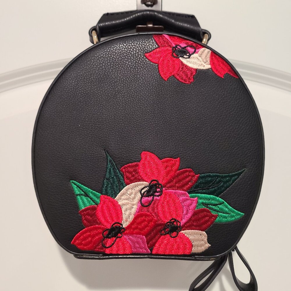 Zara | Round Frame Handbag - single handle | Black w/ Embroidered Roses